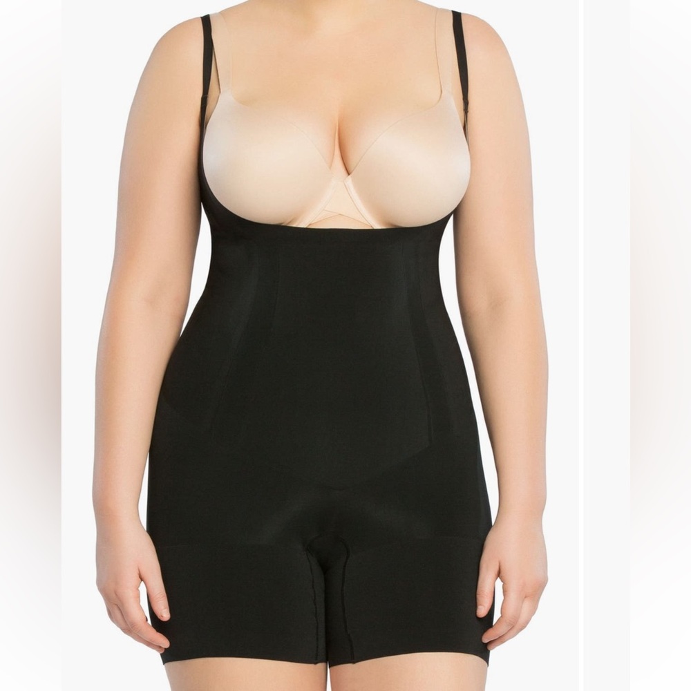 Spanx Seamless OnCore Open Bust Mid Thigh‎ Bodysuit Shapewear